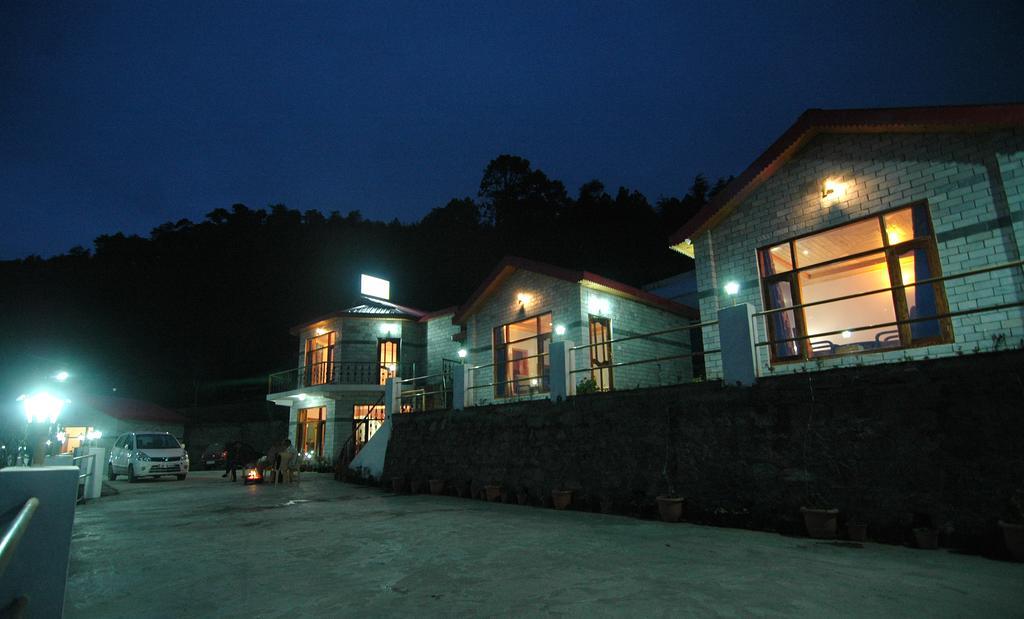 Village Live In Resort Чейл Экстерьер фото