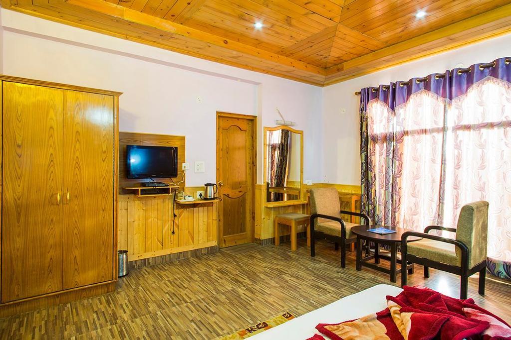Village Live In Resort Чейл Экстерьер фото